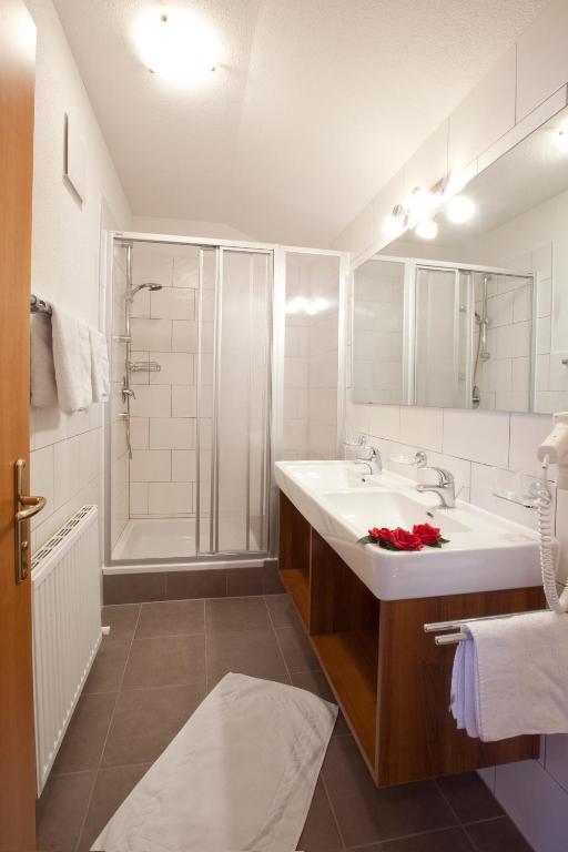 Appartements Fliana Mathon/ايشجل الغرفة الصورة